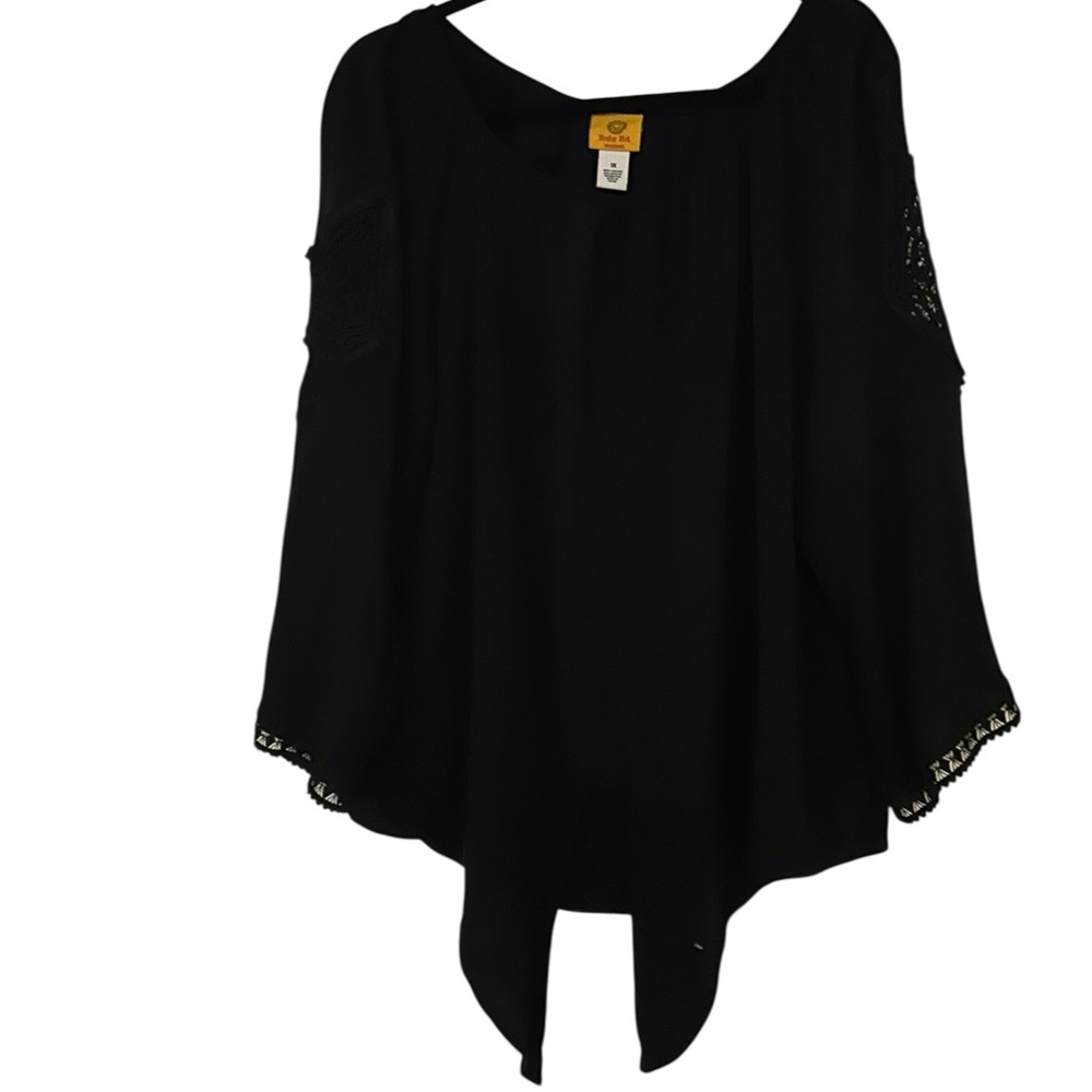 Ruby Rd. Black Blouse with Lace Accents Size 1X